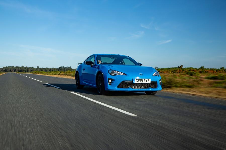  Toyota GT 86 Blue Edition 2018 года  (UK) (фото 8 из 40)